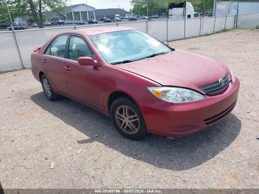 Lot #2541528896 2004 TOYOTA CAMRY LE salvage car