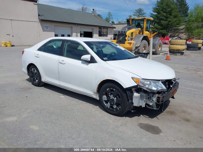 Lot #2534654997 2014 TOYOTA CAMRY HYBRID LE salvage car