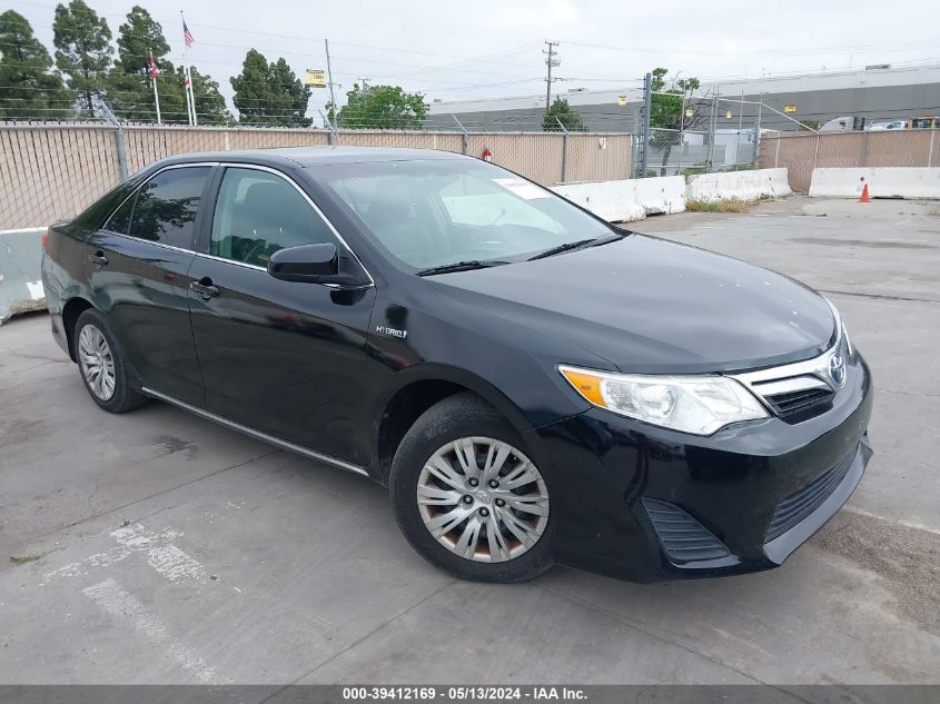 Lot #2539240736 2012 TOYOTA CAMRY HYBRID LE salvage car