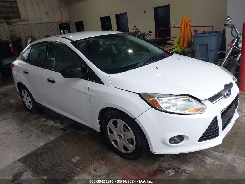 Lot #2568753297 2013 FORD FOCUS S salvage car