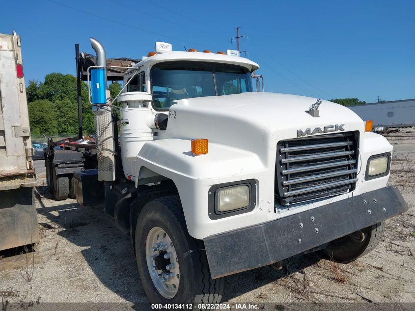 2001 MACK 600 RD600 #2992831190