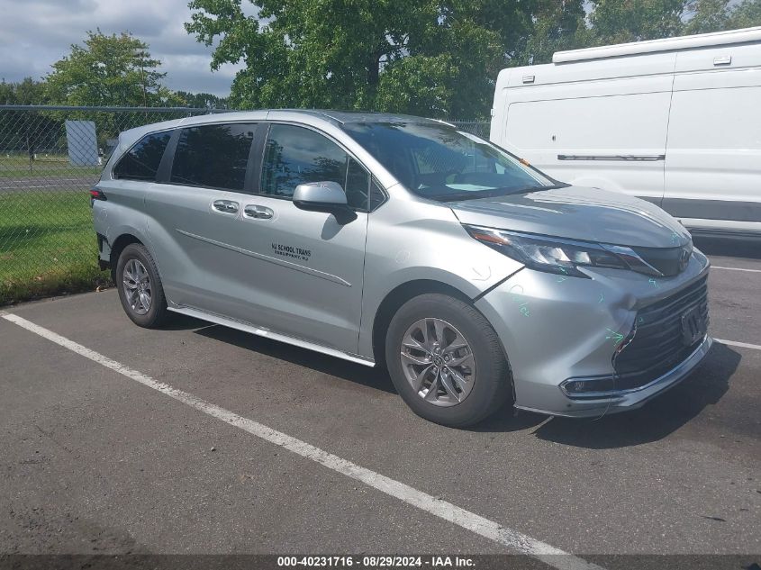 2023 TOYOTA SIENNA XLE #2992828354