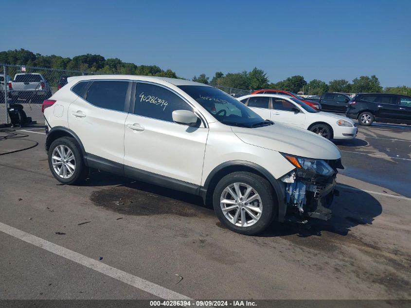 2017 NISSAN ROGUE SPORT S #3051078038