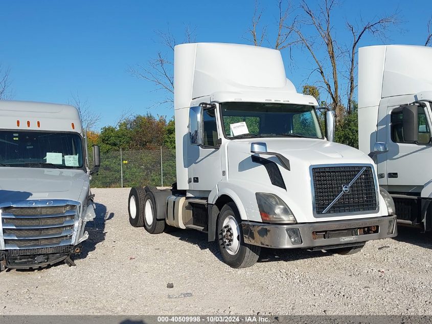 2017 VOLVO VNL #2992830492