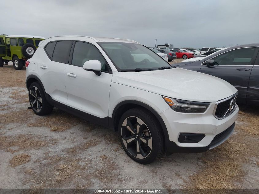 2021 VOLVO XC40 T4 MOMENTUM #2992823911