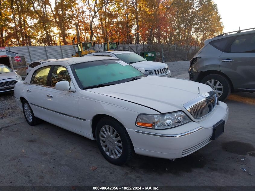 2005 LINCOLN TOWN CAR SIGNATURE #2995298046