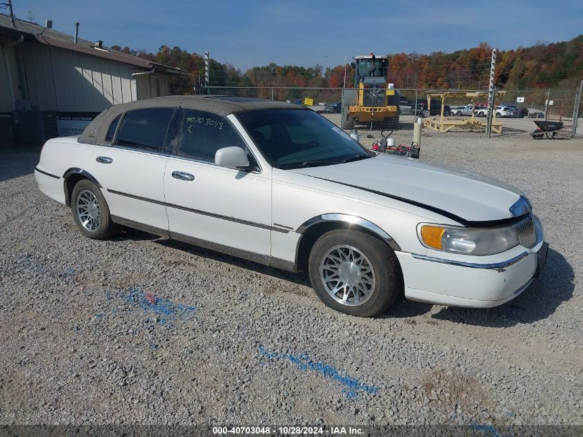 2000 LINCOLN TOWN CAR SIGNATURE #2995296993