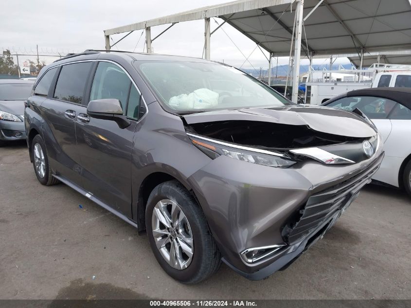 2024 TOYOTA SIENNA XLE #3042562107