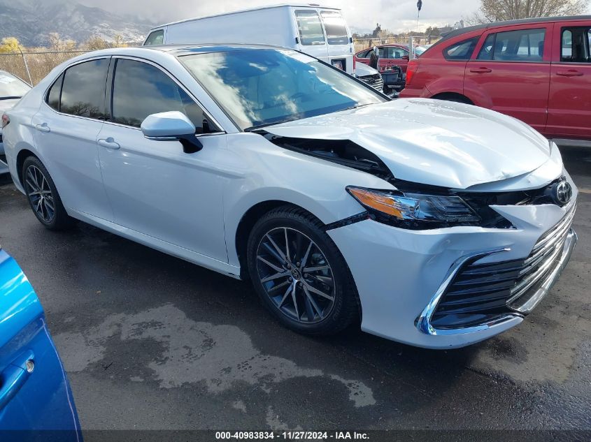 2021 TOYOTA CAMRY XLE #3035088849