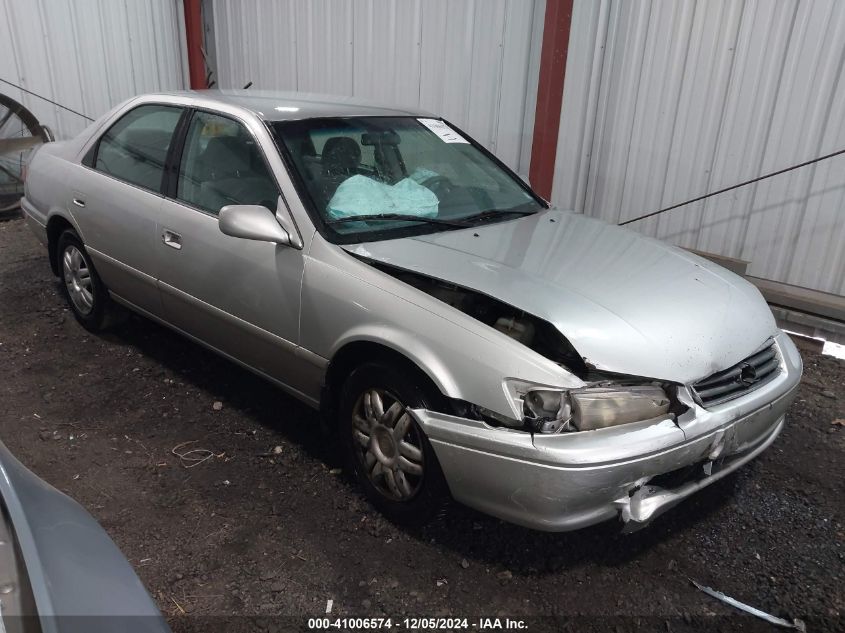 2000 TOYOTA CAMRY LE #3035067708