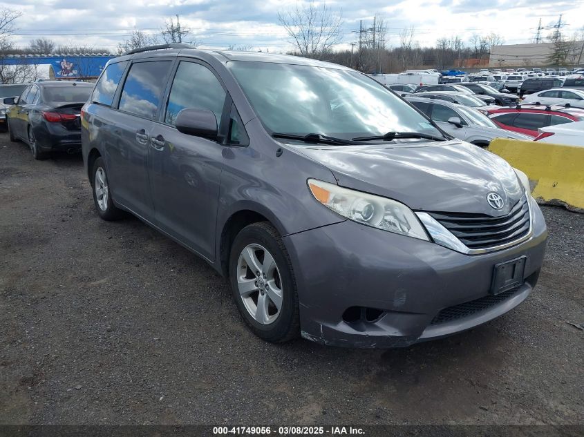 2014 TOYOTA SIENNA LE V6 8 PASSENGER #3109643396