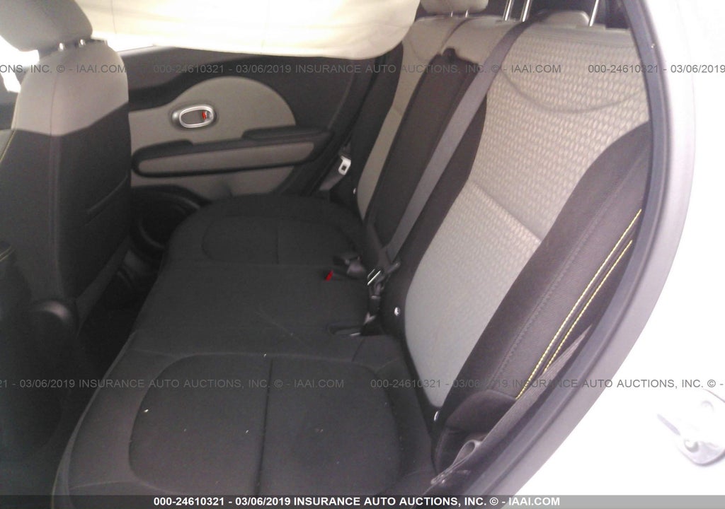 2015 Kia Soul + Silver vin: KNDJP3A56F7787788