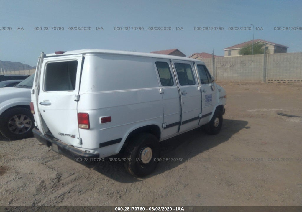 1994 Chevrolet G10 White vin: 1GCDG15Z3RF147725
