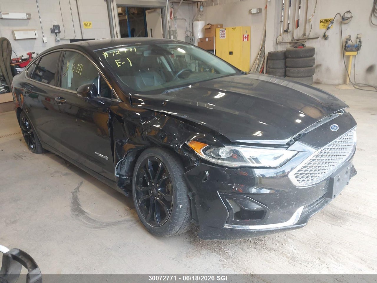 3FA6P0RU9KR156297 · 2019 FORD FUSION TITANIUM