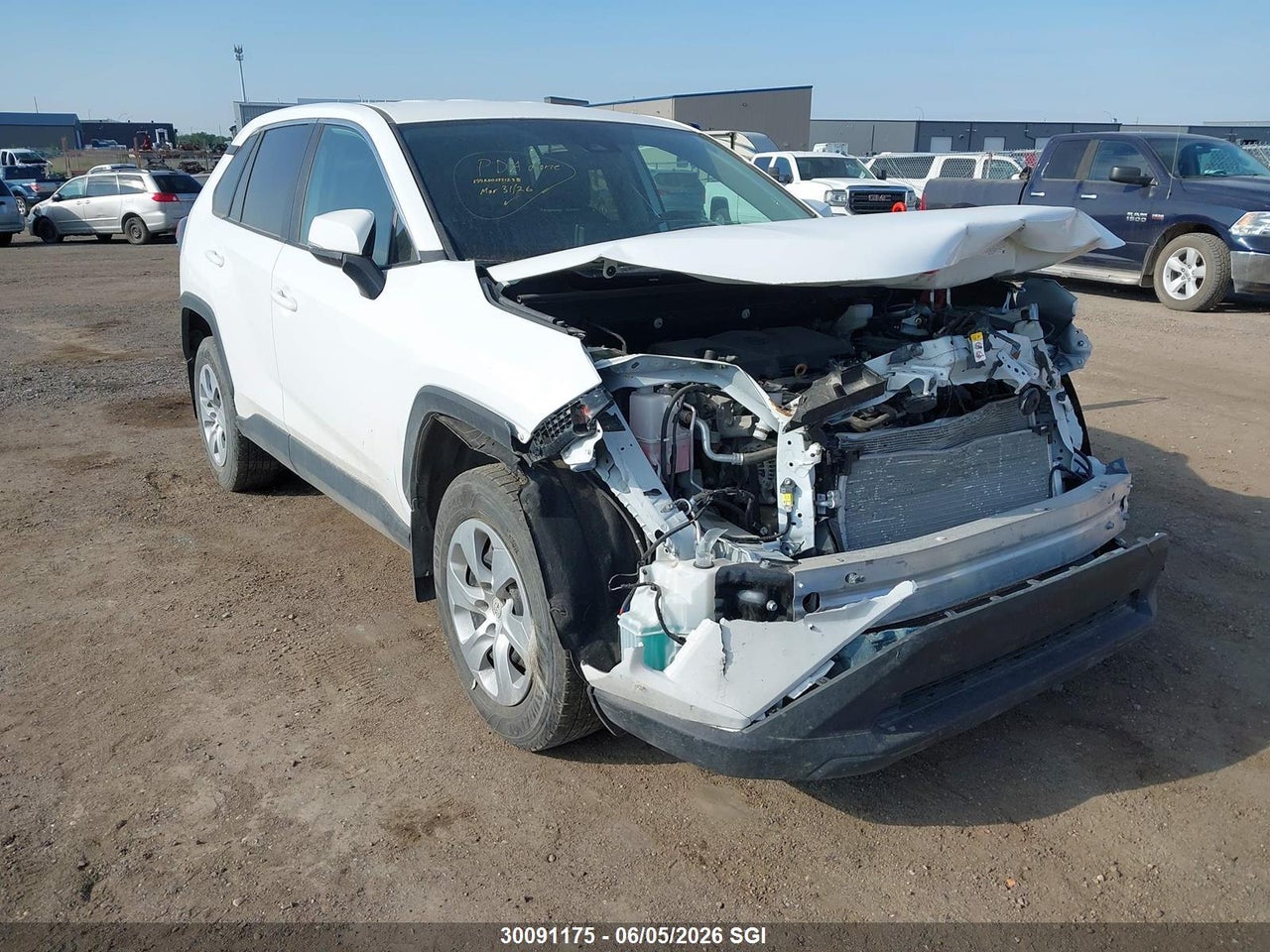 2T3B1RFV3RC441712 · 2024 TOYOTA RAV4 LE