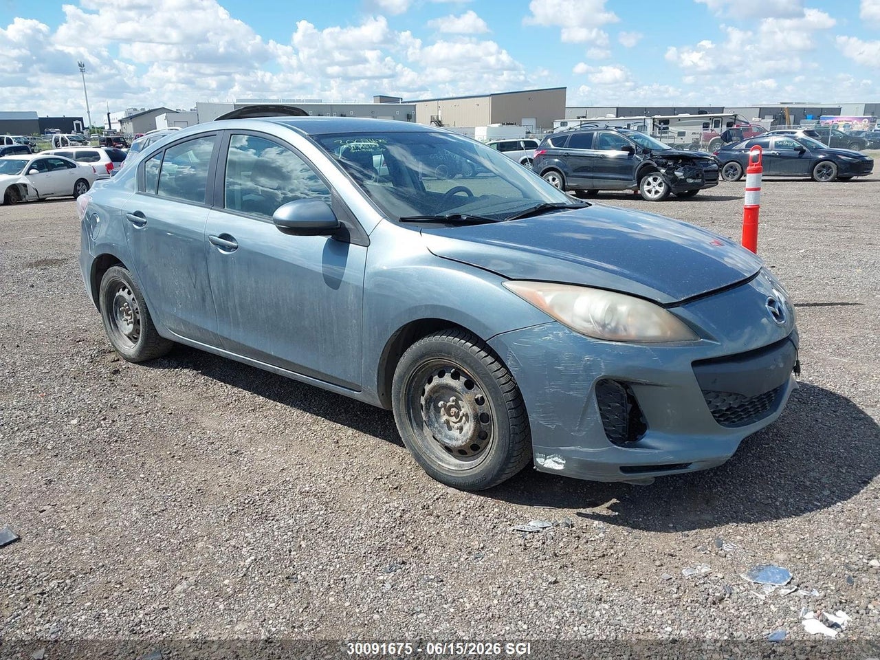 JM1BL1UF8D1715127 · 2013 MAZDA 3 I