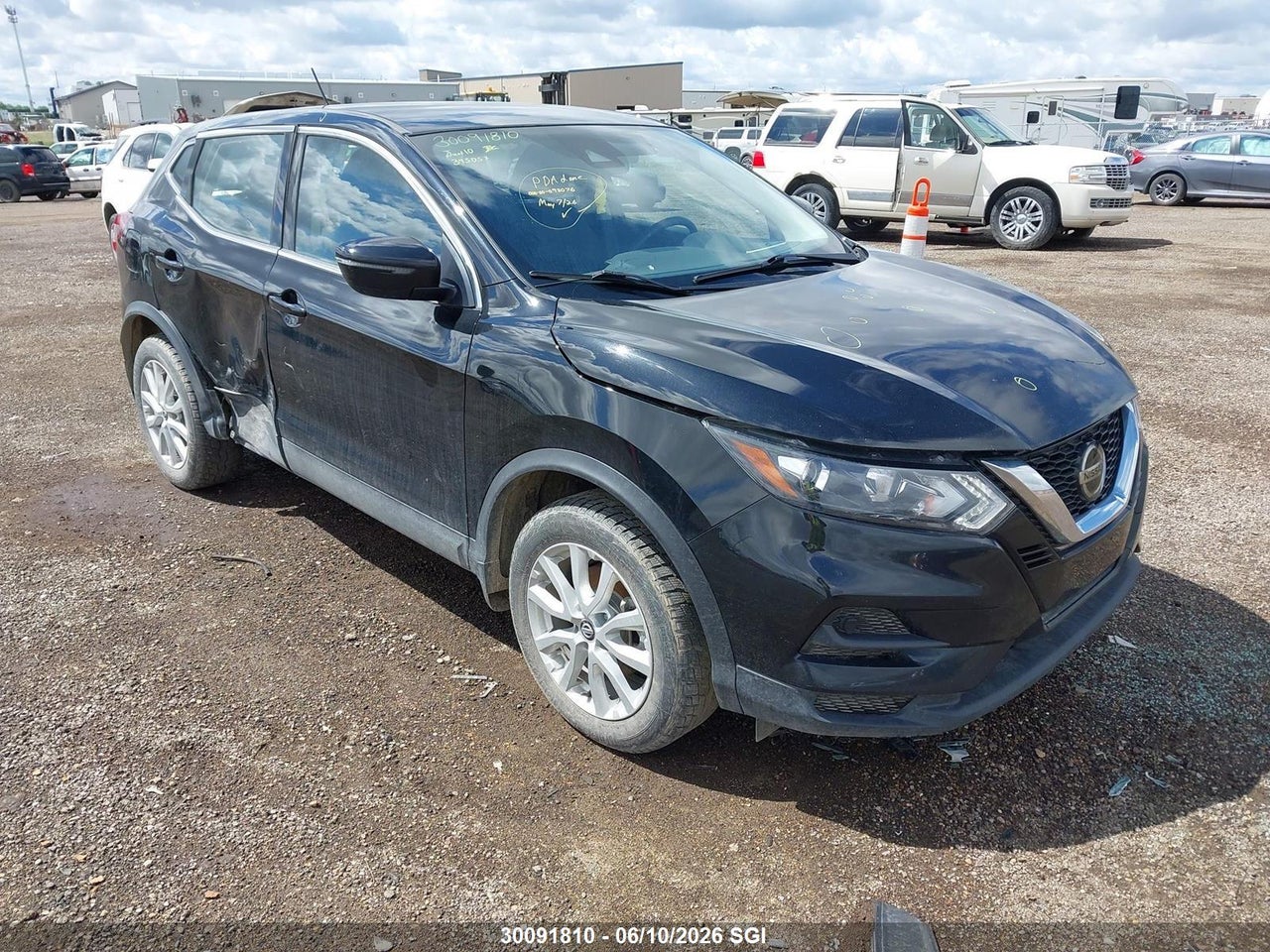 JN1BJ1AV2NW345057 · 2022 NISSAN QASHQAI S