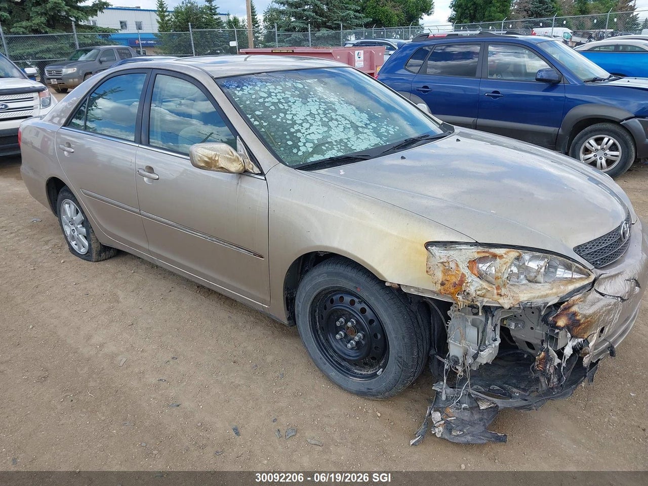 JTDBF30KX20067122 · 2002 TOYOTA CAMRY LE/XLE/SE