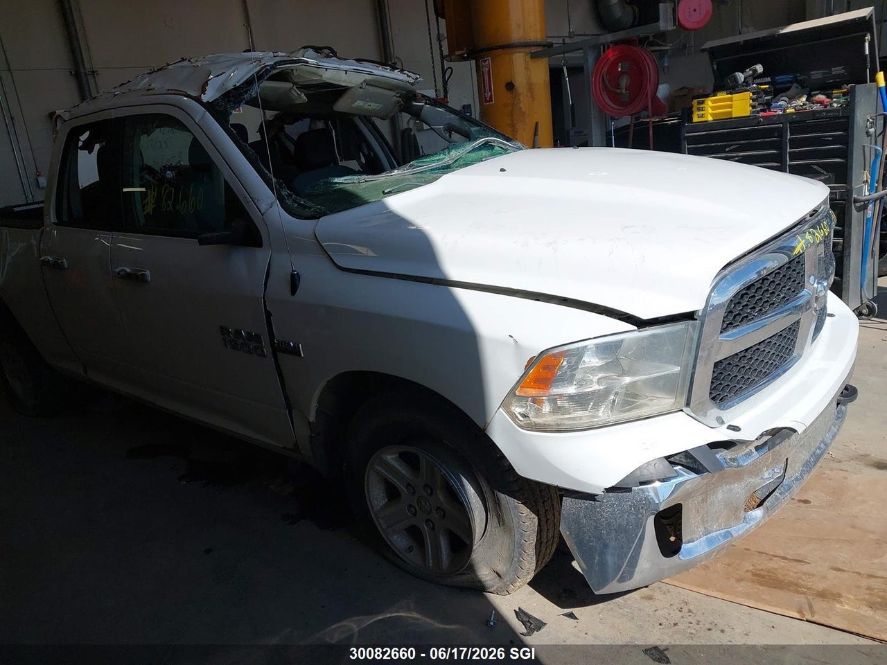 1C6RR7GT7JS278915 · 2018 RAM 1500 SLT