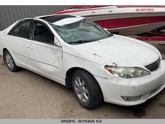 4T1BF30K95U604202 · 2005 TOYOTA CAMRY LE/XLE/SE