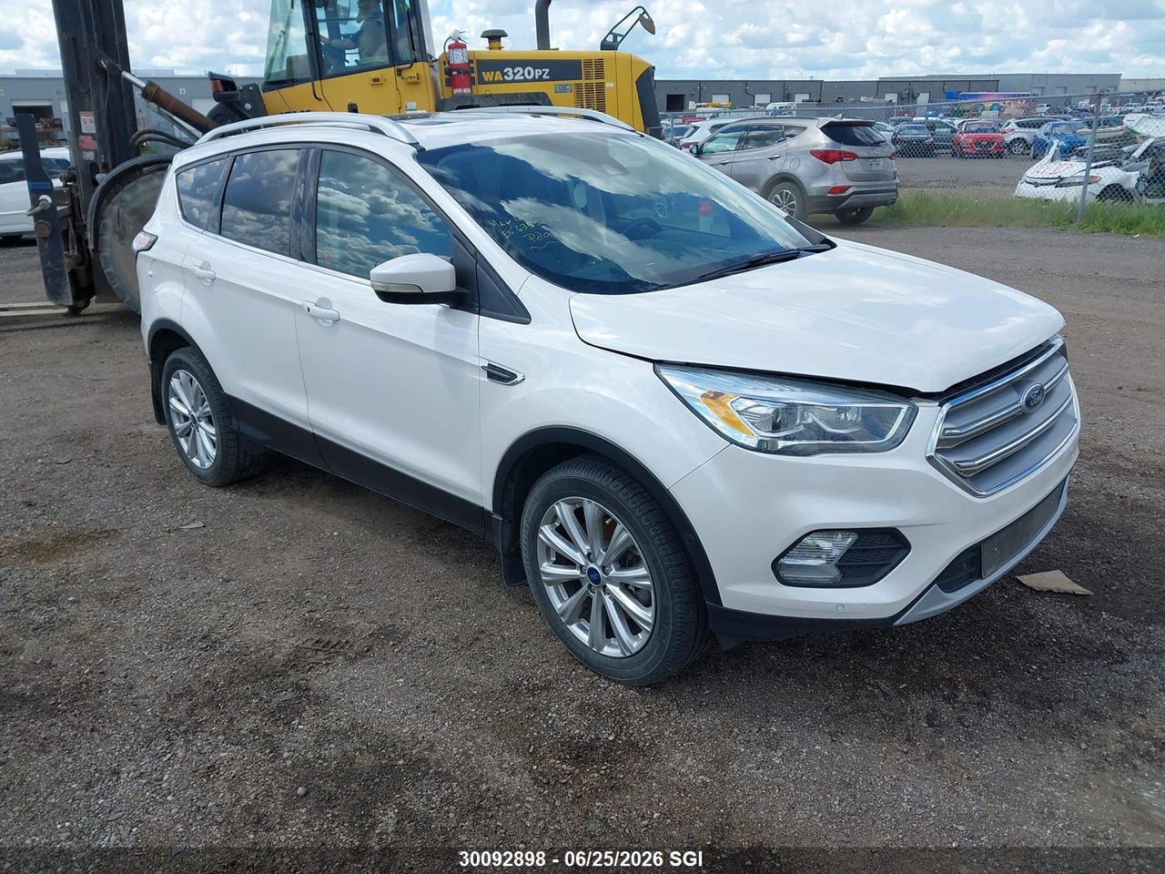 1FMCU9J98HUB93016 · 2017 FORD ESCAPE TITANIUM