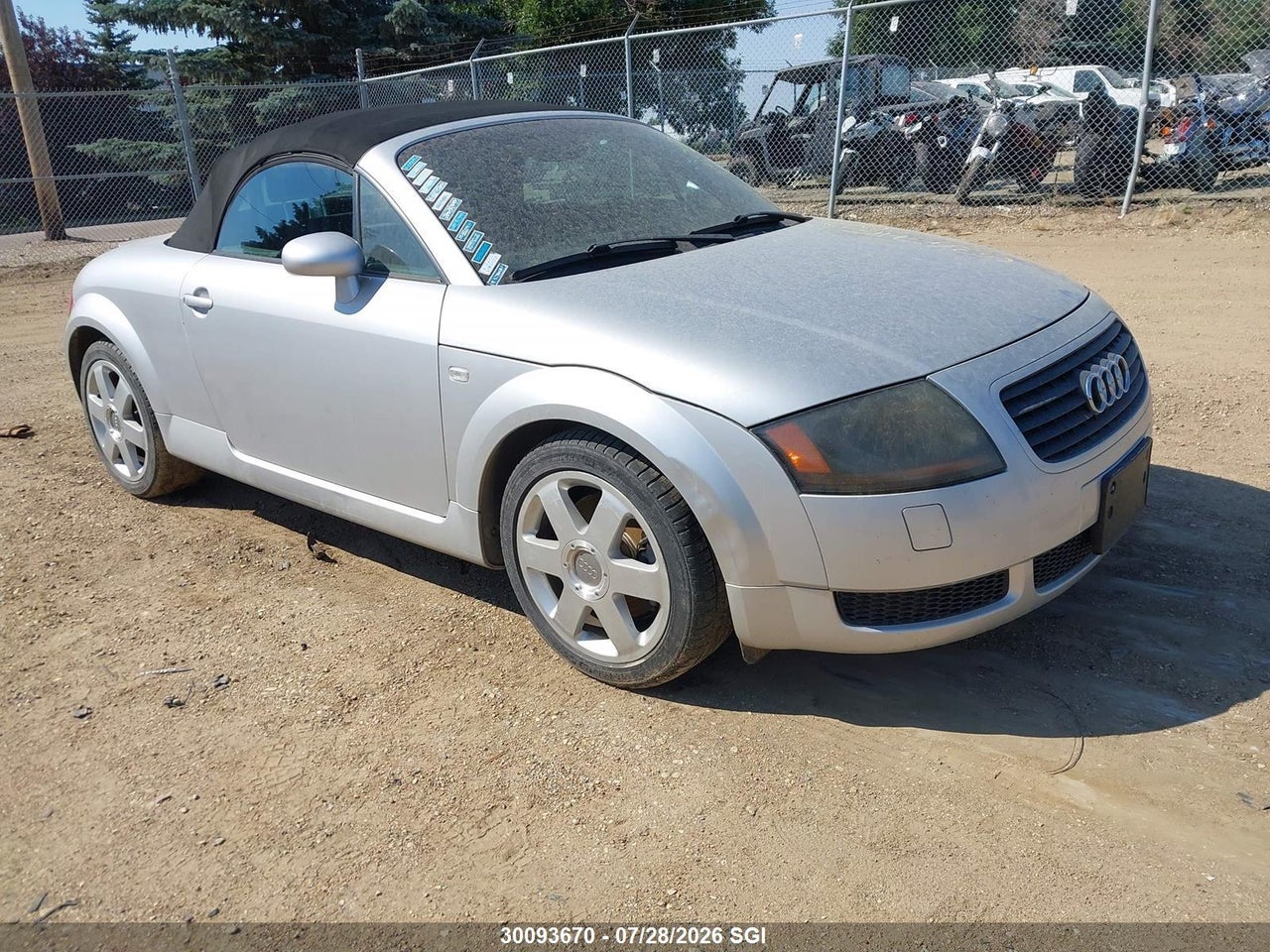 TRUTX28NX11027390 · 2001 AUDI TT
