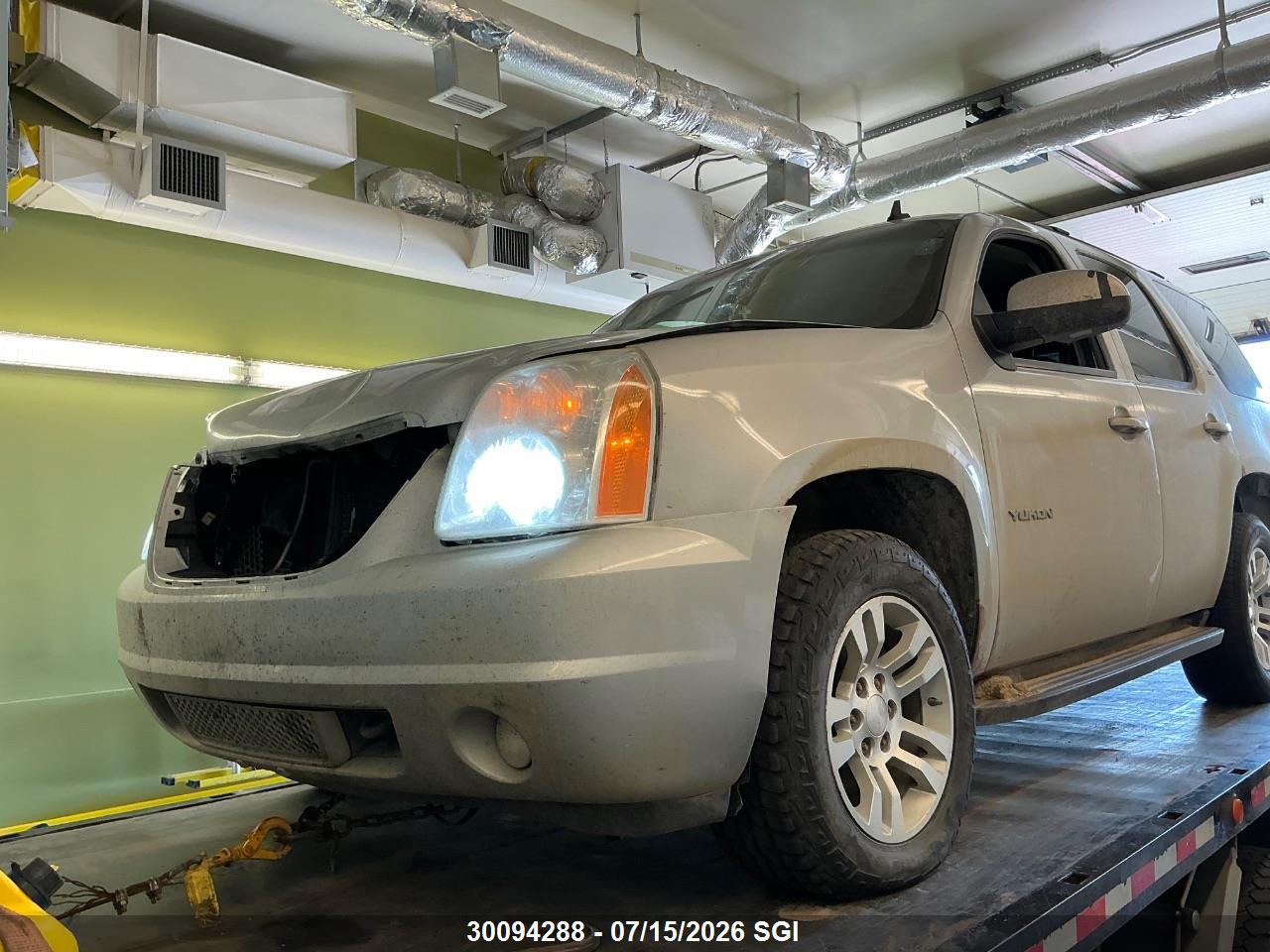 1GKUKDE09AR131960 · 2010 GMC YUKON SLT