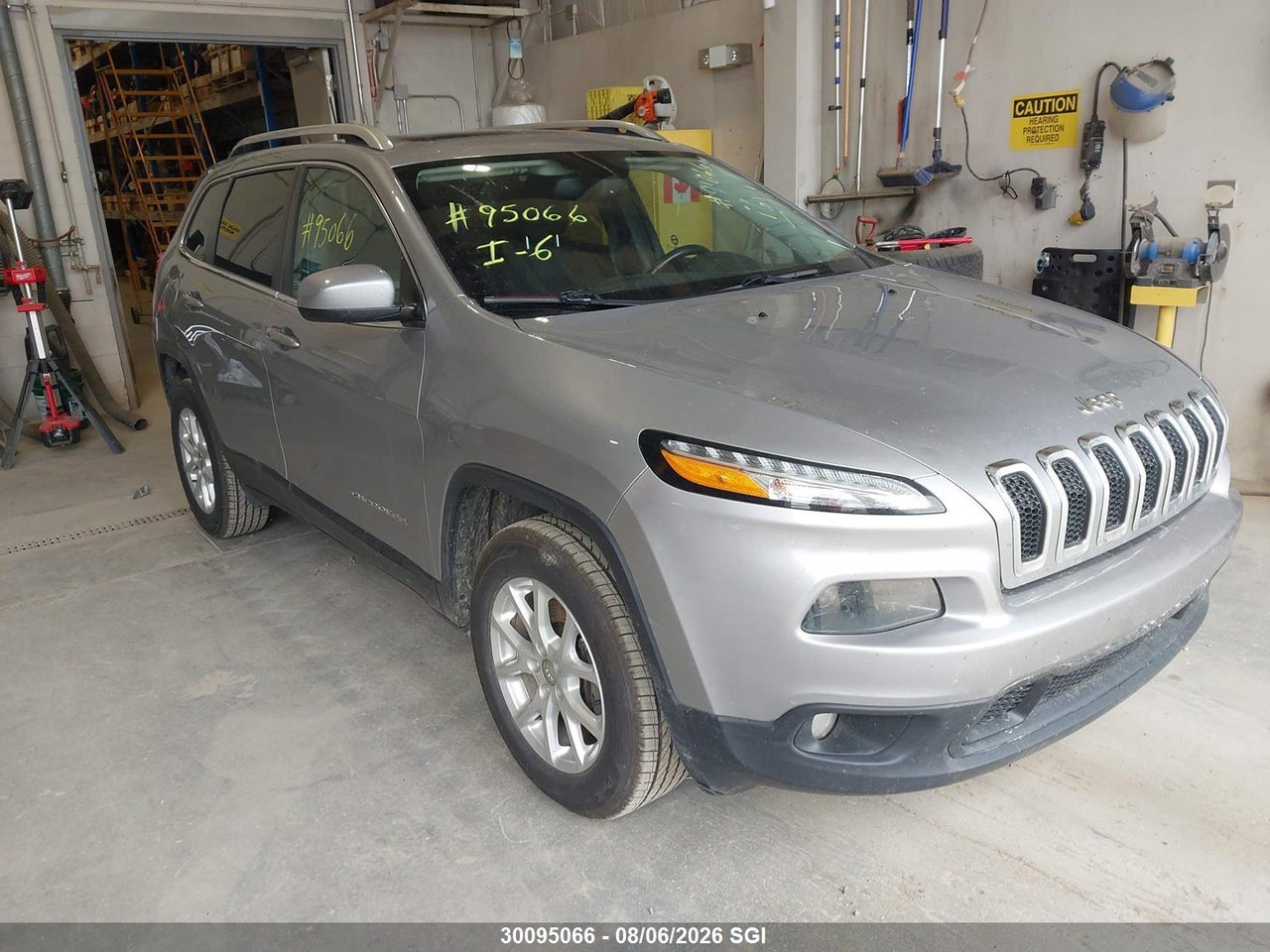 1C4PJMCS3GW144553 · 2016 JEEP CHEROKEE LATITUDE