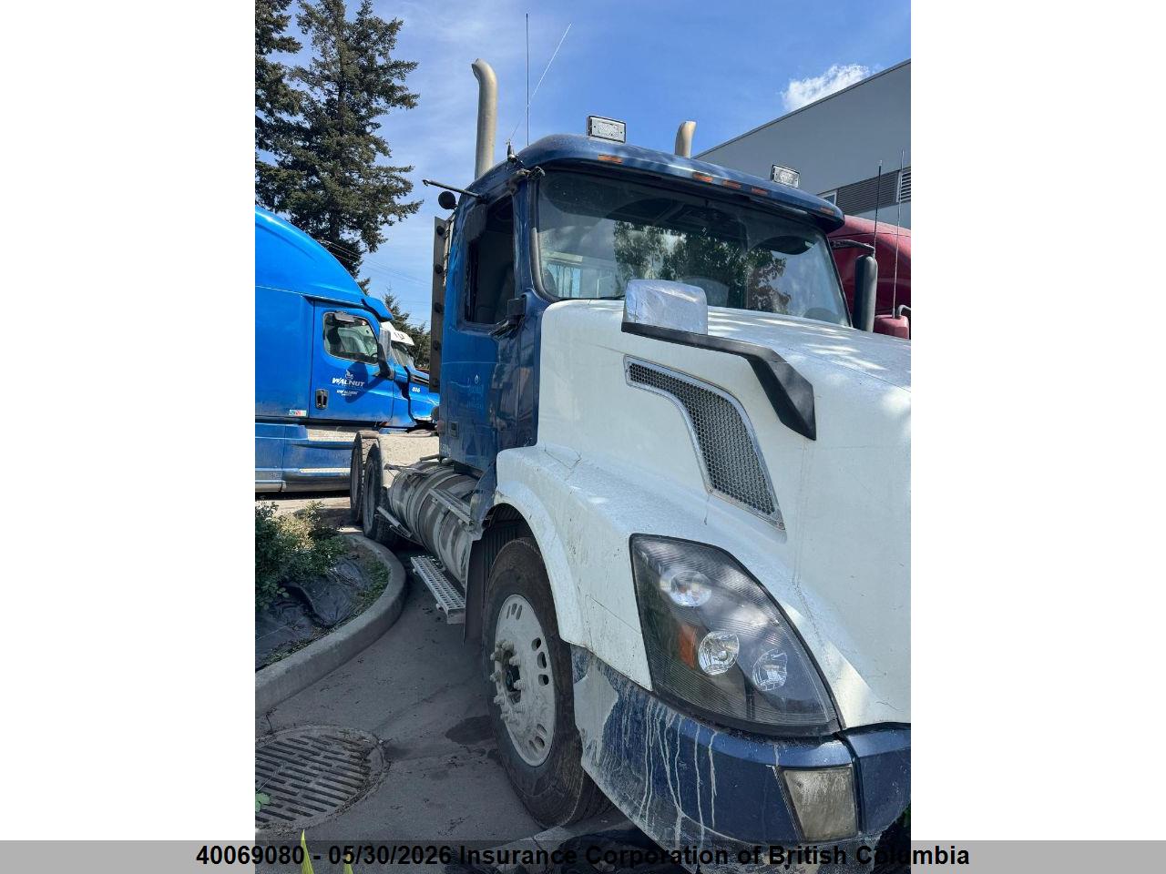 4V4NC9TK65N****** · 2005 VOLVO VN VNL · 1/12