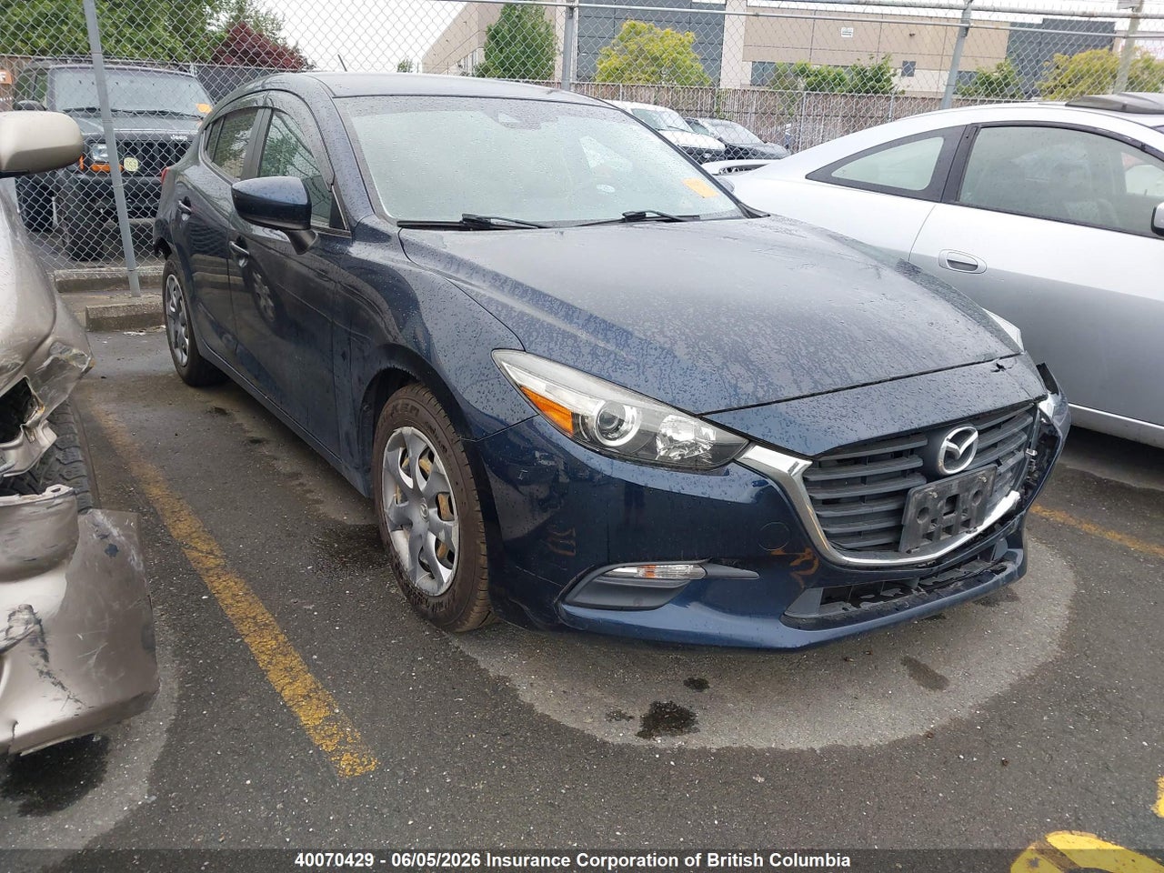 JM1BN1K78J1155420 · 2018 MAZDA 3 Sport
