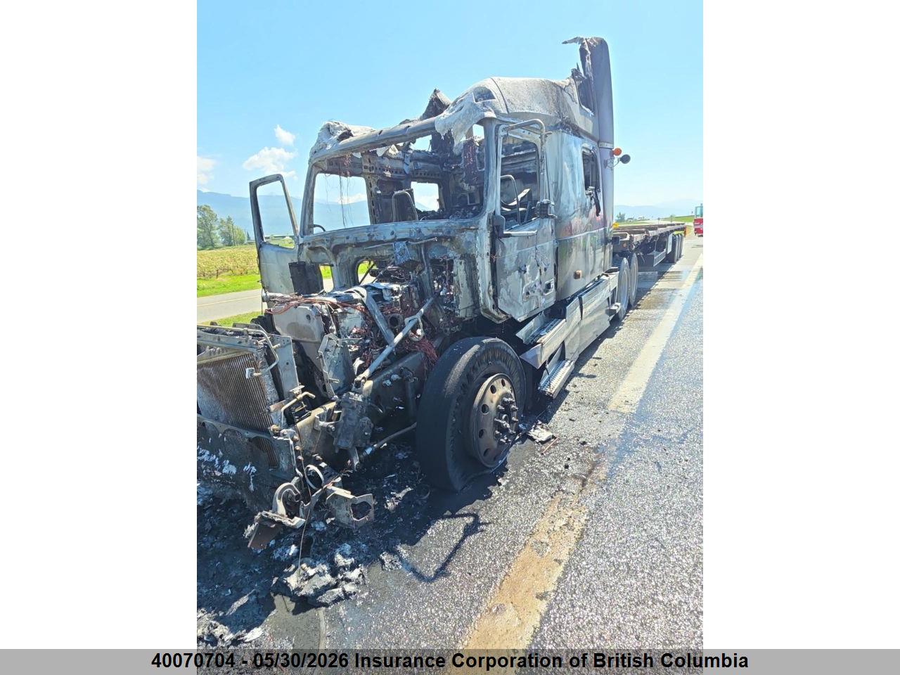 4V4NC9TK06N426866 · 2006 VOLVO VN VNL