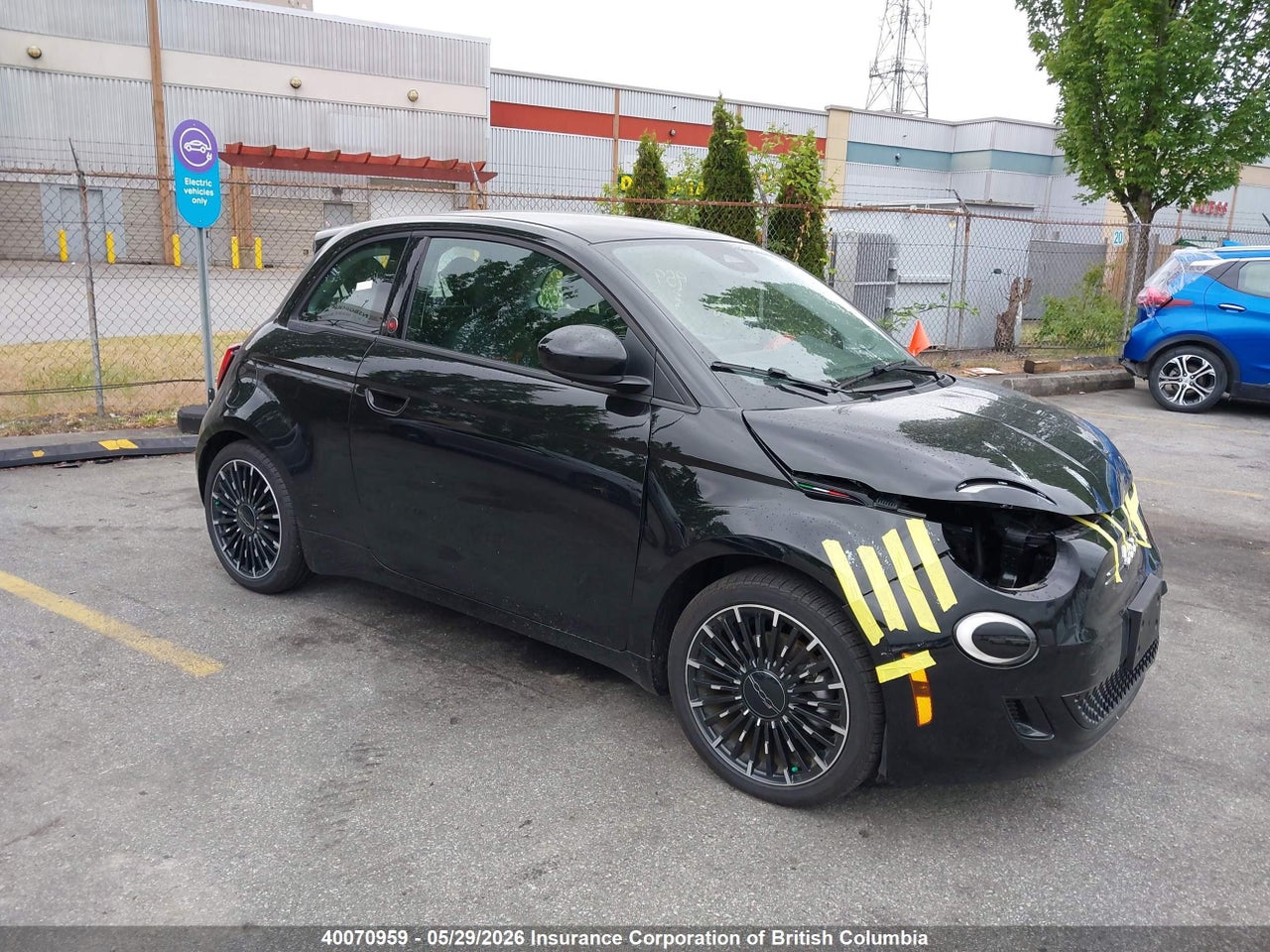 ZFAFFAA45SX237228 · 2025 FIAT 500 E RED