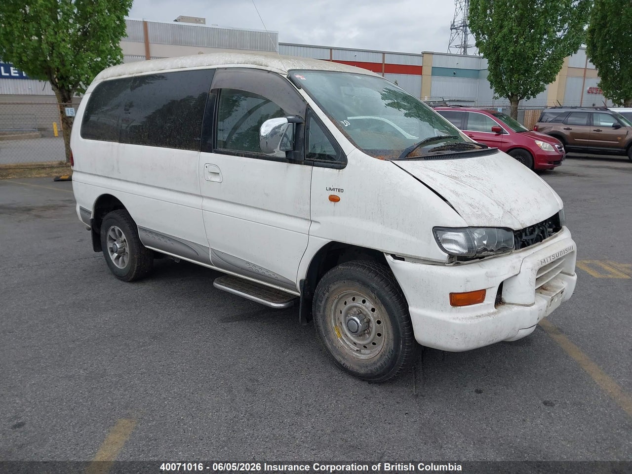 PD6W0****** · 2002 MITSUBISHI DELICA