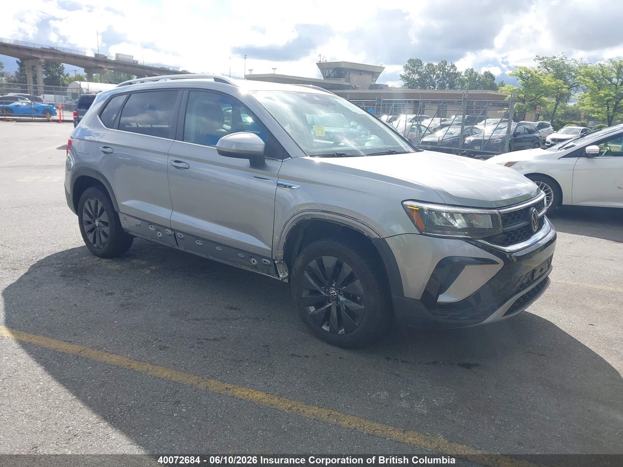 3VVEX7B25RM007496 · 2024 VOLKSWAGEN TAOS