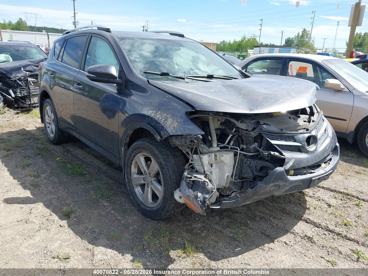 2T3RFREV4DW097333 · 2013 TOYOTA RAV4 XLE
