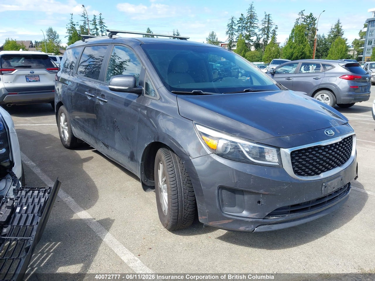 KNDMB5C14J6378611 · 2018 KIA SEDONA LX