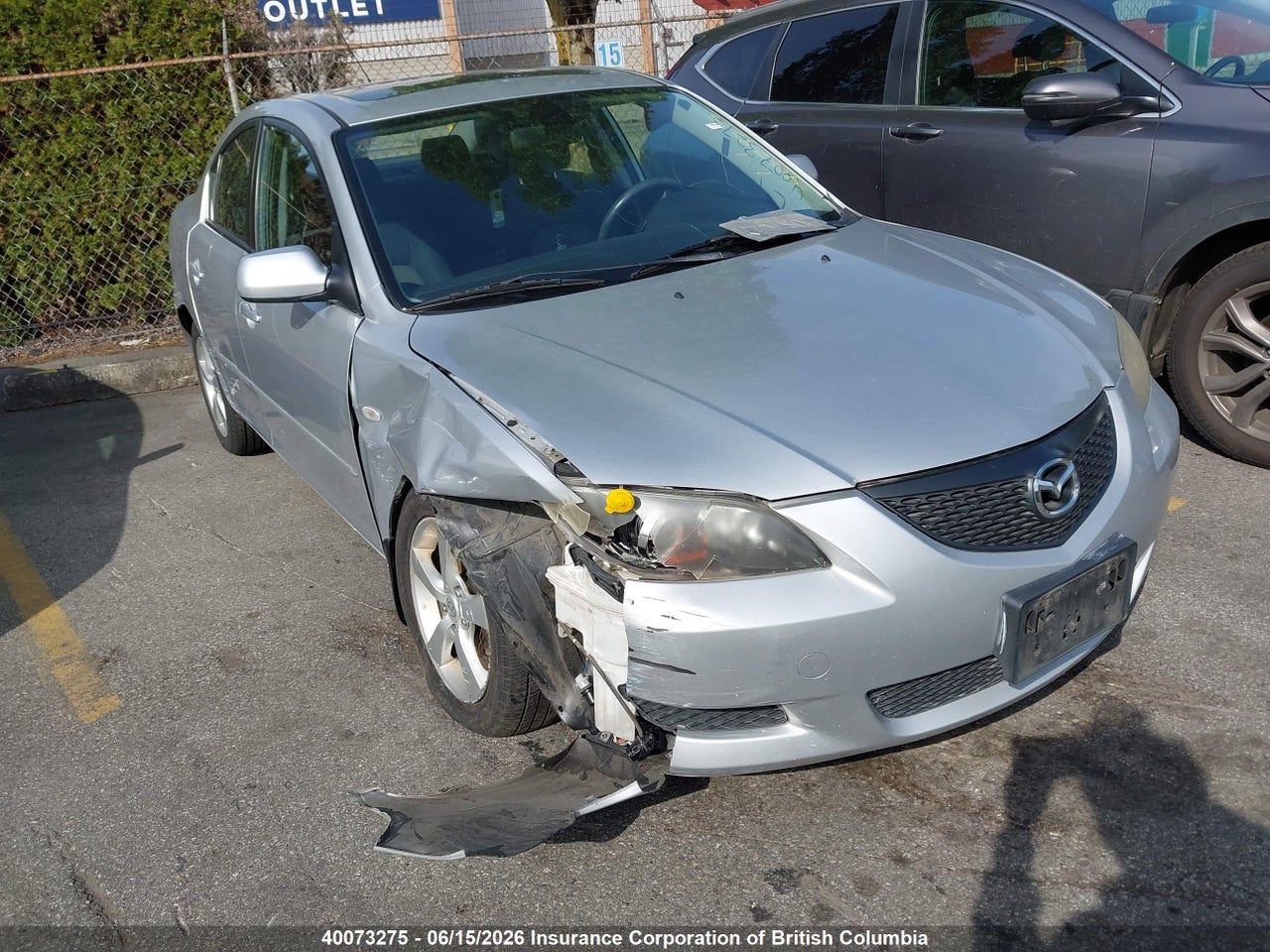 JM1BK12FX41141104 · 2004 MAZDA 3 I