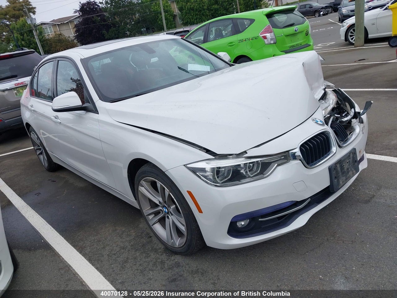 WBA8D9G52JNU67922 · 2018 BMW 330 XI