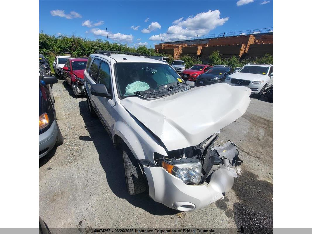 1FMCU0D74BKC27039 · 2011 FORD ESCAPE XLT