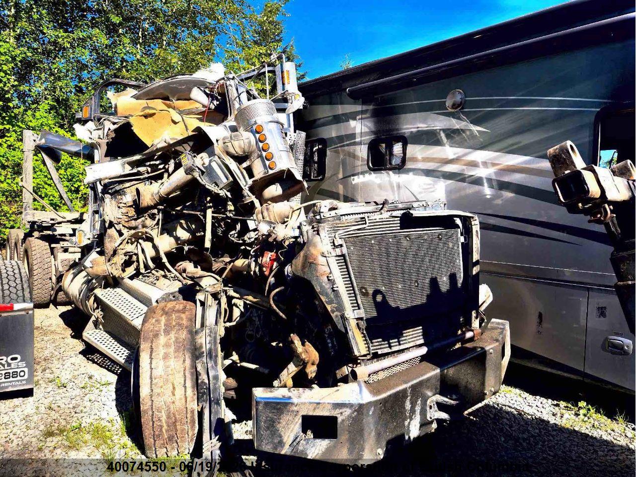 1NKDX4EXXER966447 · 2014 KENWORTH CONSTRUCTION T800