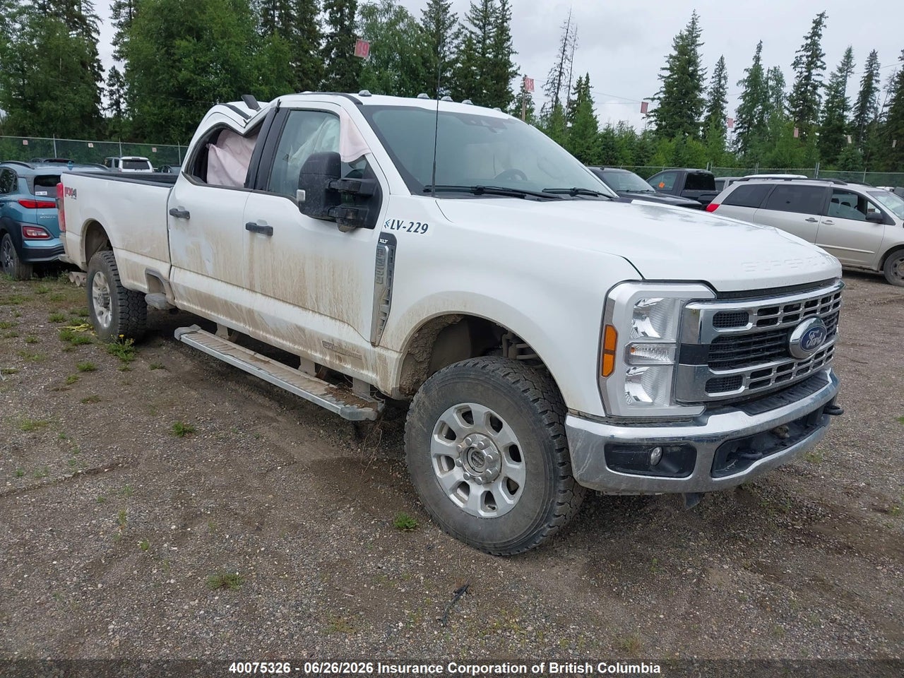 1FT8W3BT7RED07823 · 2024 FORD F350