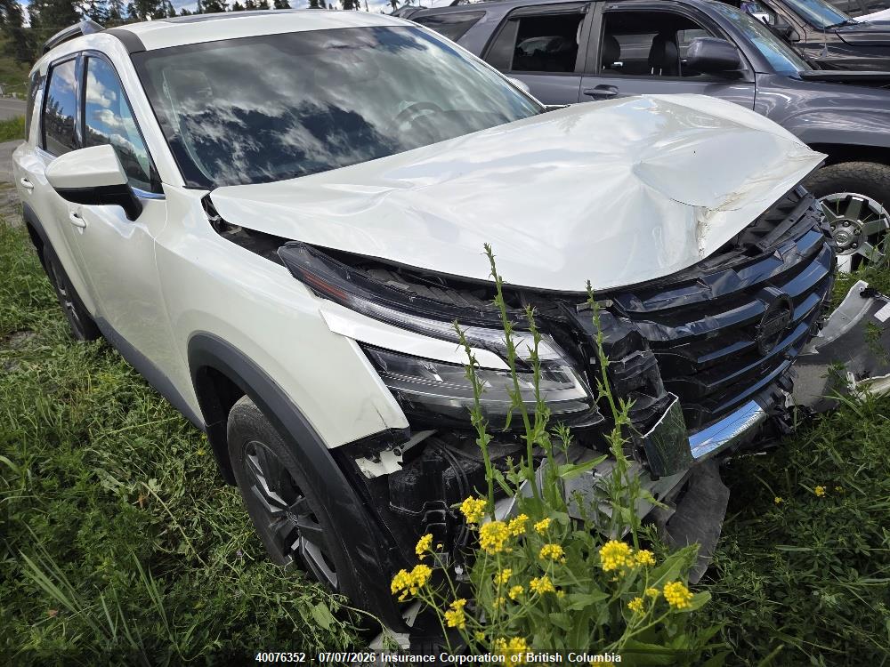5N1DR3BE3NC258581 · 2022 NISSAN PATHFINDER SV