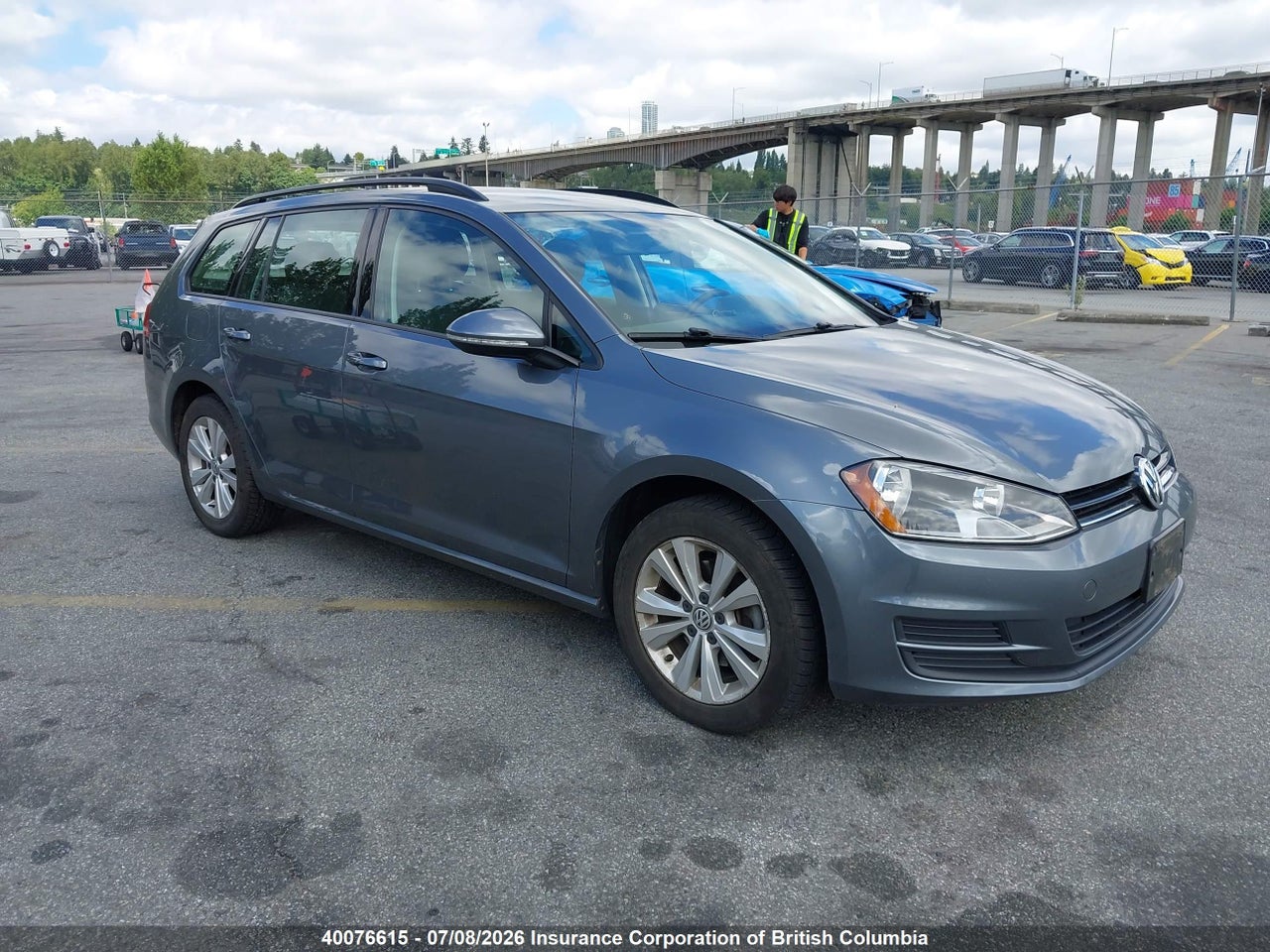 3VW017AU3HM508198 · 2017 VOLKSWAGEN GOLF