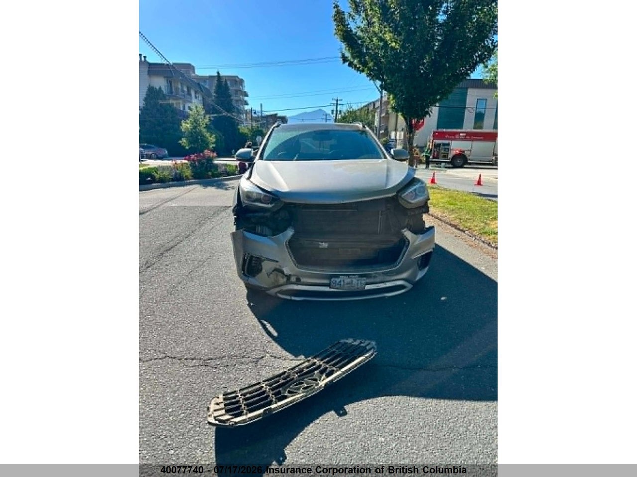 KM8SNDHF7HU176070 · 2017 HYUNDAI SANTA FE SE/LIMITED