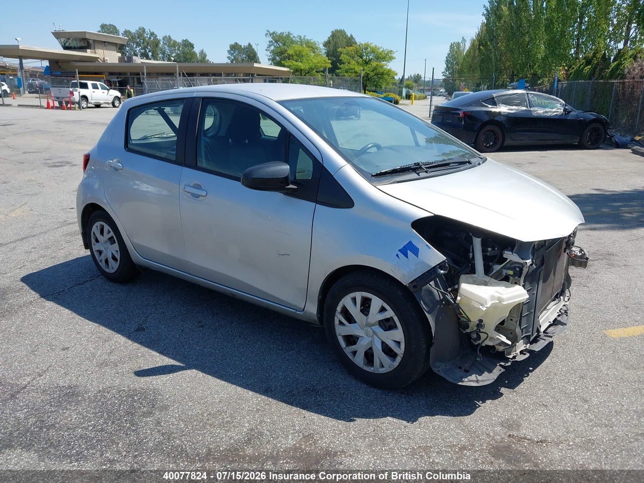 VNKKTUD3XFA034727 · 2015 TOYOTA YARIS