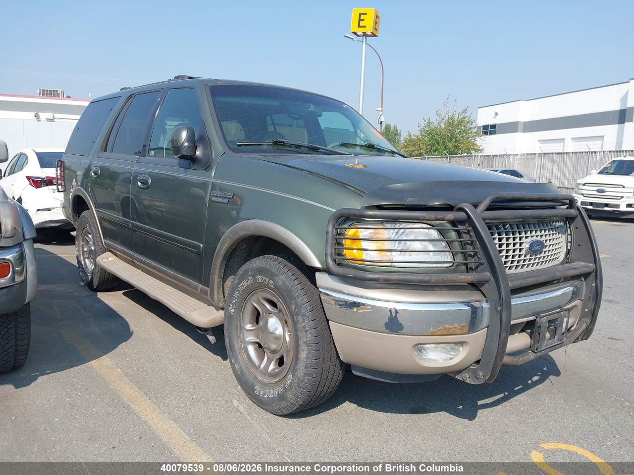 1FMPU18L2YLB01635 · 2000 FORD EXPEDITION EDDIE BAUER