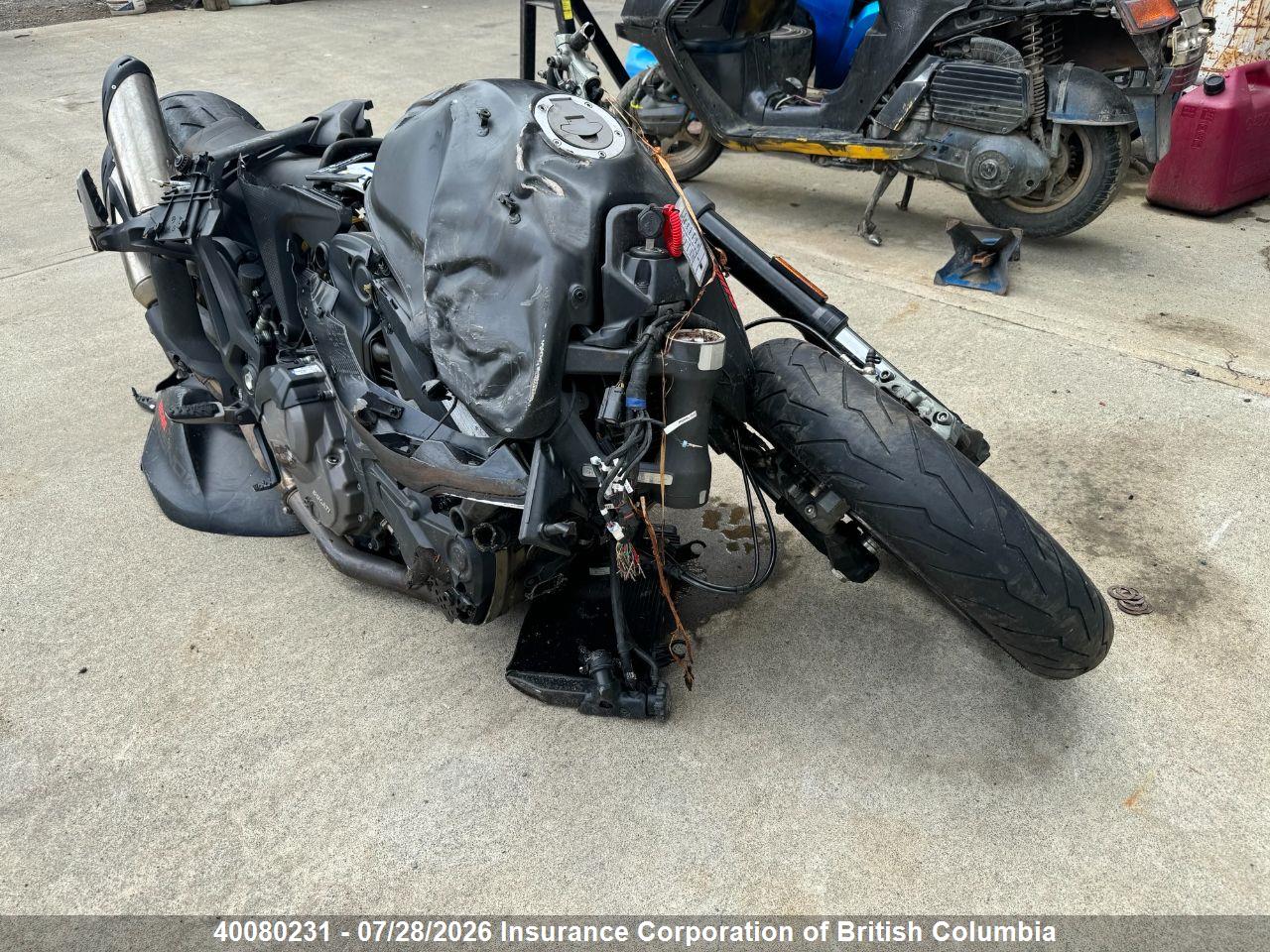 ZDMMAMDT5NB****** · 2022 DUCATI MONSTER · 1/12