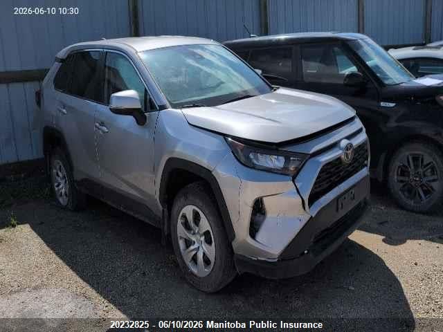2T3B1RFV9NC283113 · 2022 TOYOTA RAV4 LE