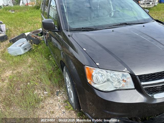 2C4RDGDG8JR242845 · 2018 DODGE GRAND CARAVAN CREW
