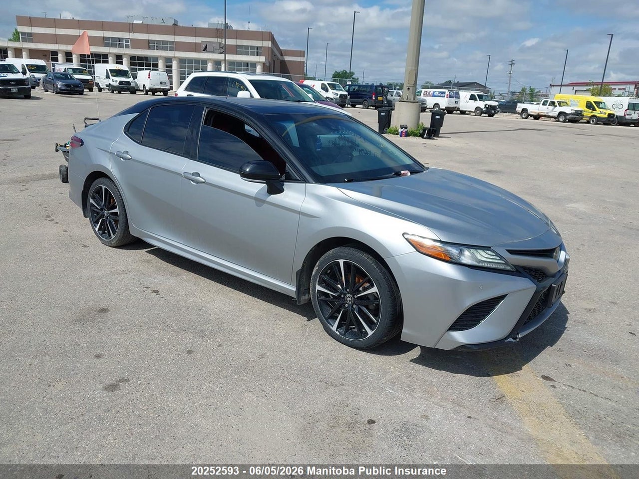 4T1B61HK7JU126199 · 2018 TOYOTA CAMRY XSE